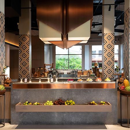 Hilton Bali Resort Nusa Dua  Exterior foto The buffet at the hotel
