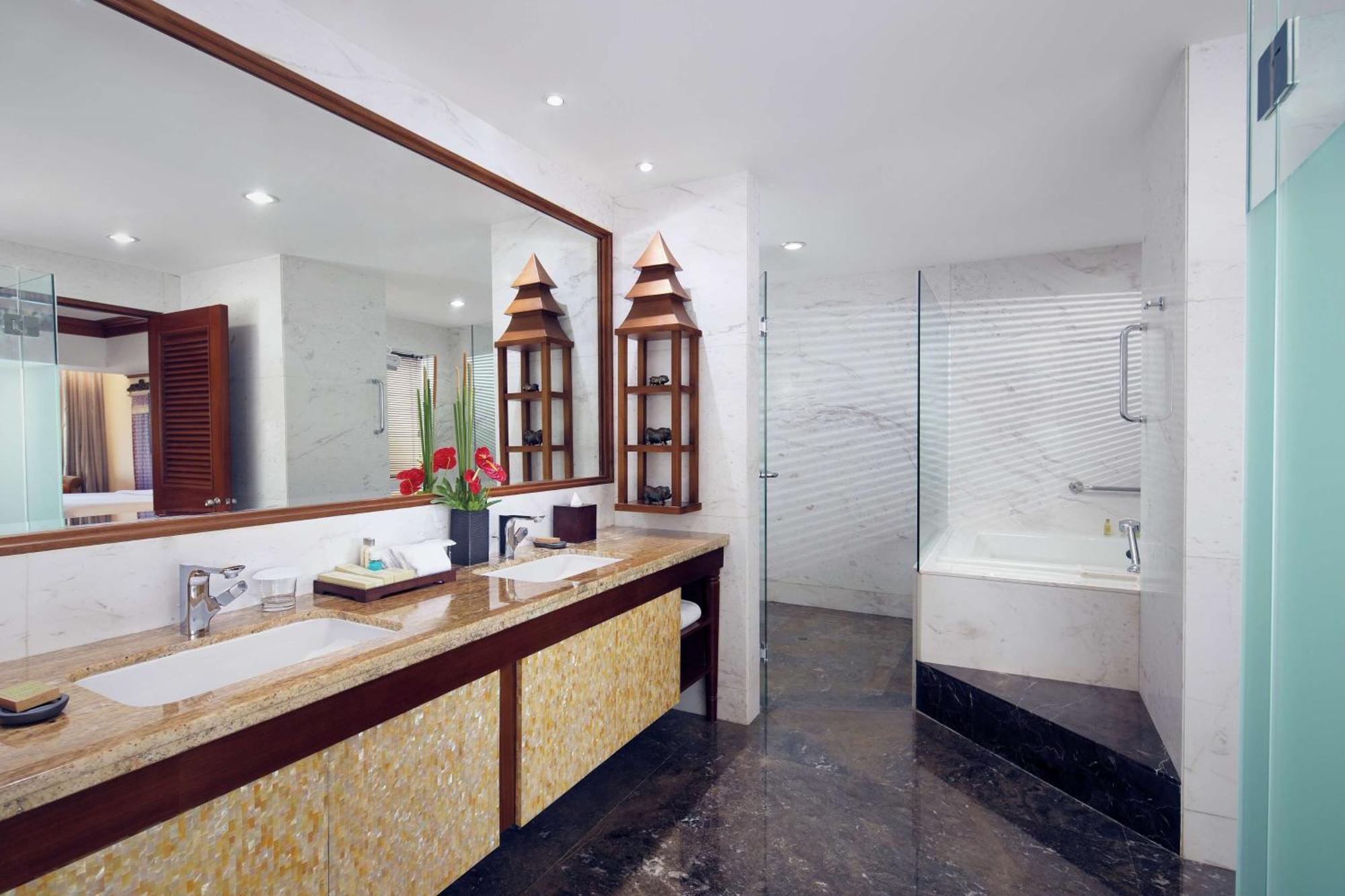 Hilton Bali Resort Nusa Dua  Exterior foto Bathroom