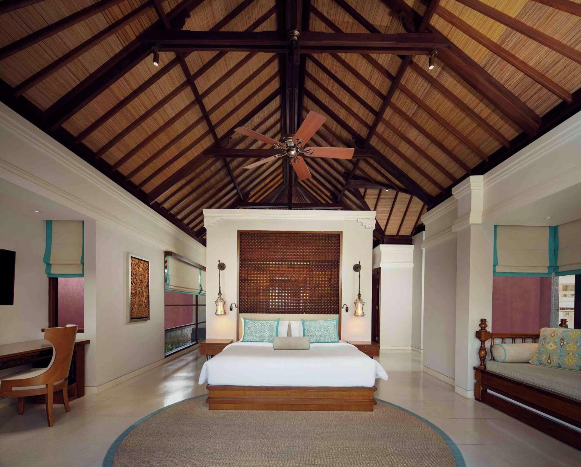 Hilton Bali Resort Nusa Dua  Exterior foto A bedroom at the resort