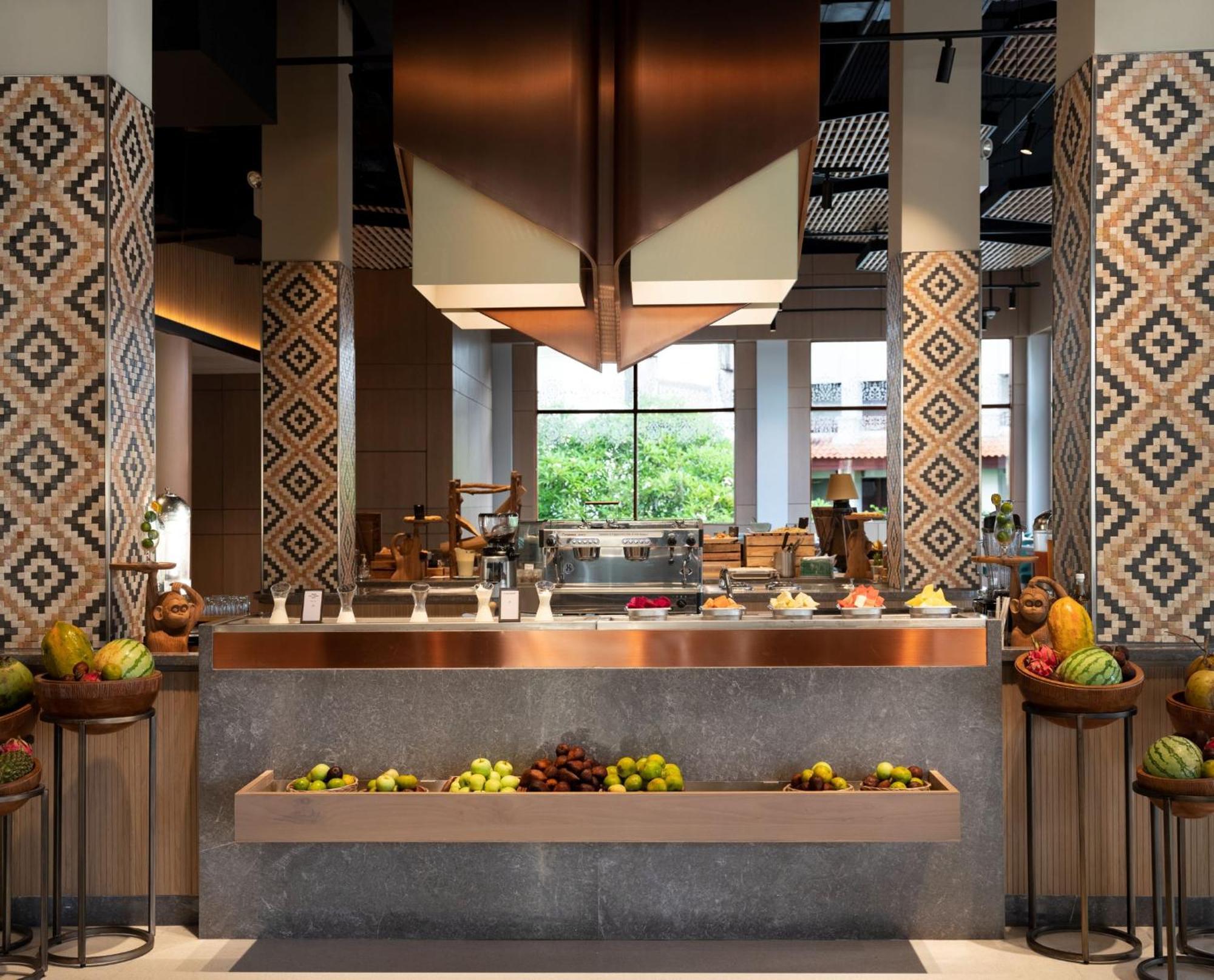 Hilton Bali Resort Nusa Dua  Exterior foto The buffet at the hotel